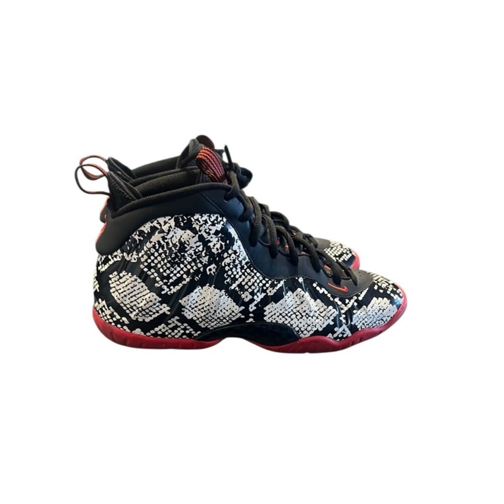 Nike Air Foamposite One GS Albino Snakeskin Sneakers
Size 7Y
